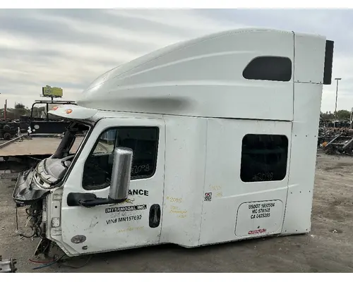 INTERNATIONAL LT625 Cab Assembly