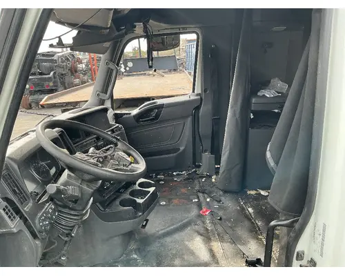 INTERNATIONAL LT625 Cab Assembly