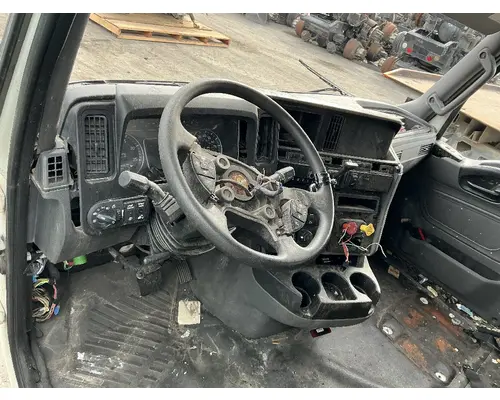 INTERNATIONAL LT625 Cab Assembly