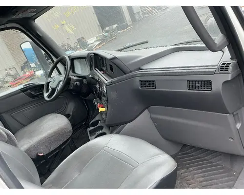 INTERNATIONAL LT625 Cab Assembly