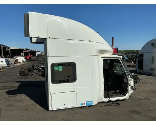 INTERNATIONAL LT625 Cab Assembly