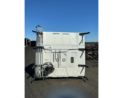 INTERNATIONAL LT625 Cab Assembly