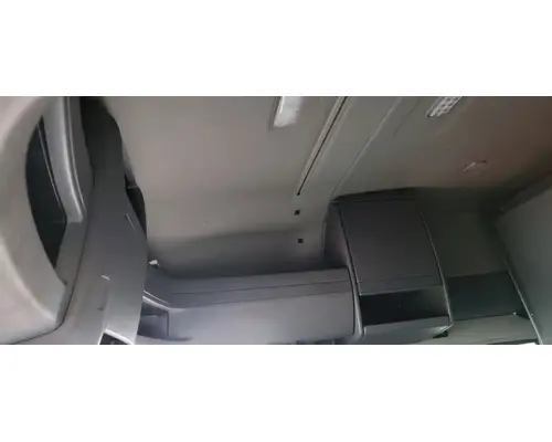 INTERNATIONAL LT625 Cab Assembly