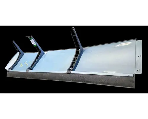 INTERNATIONAL LT625 CabSleeper Fairing