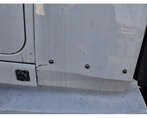 INTERNATIONAL LT625 CabSleeper Fairing