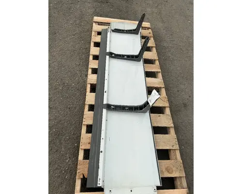 INTERNATIONAL LT625 CabSleeper Fairing