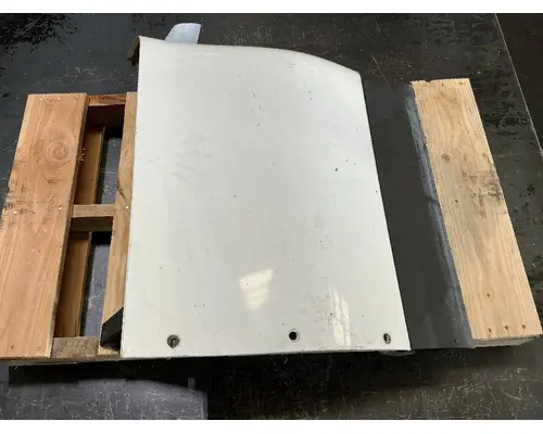 INTERNATIONAL LT625 CabSleeper Fairing