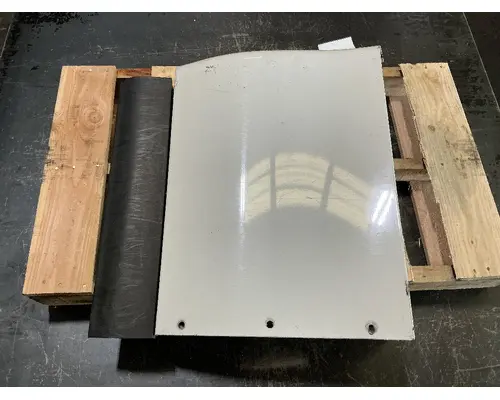 INTERNATIONAL LT625 CabSleeper Fairing