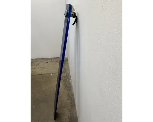 INTERNATIONAL LT625 Cab