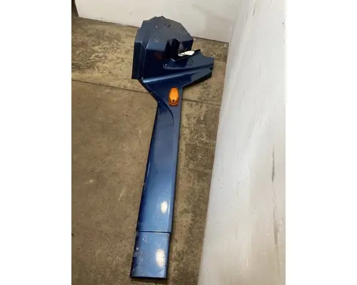 INTERNATIONAL LT625 Cab