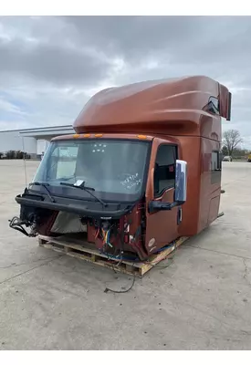 INTERNATIONAL LT625 Cab