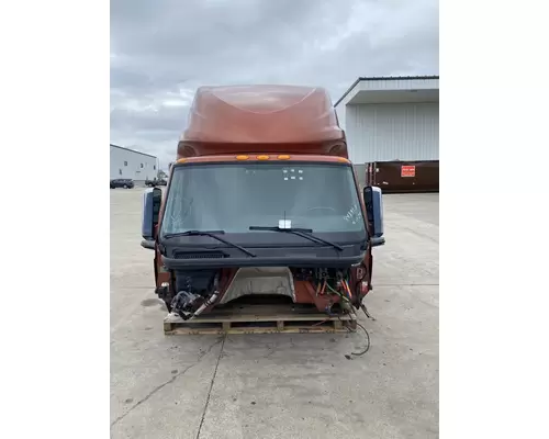 INTERNATIONAL LT625 Cab