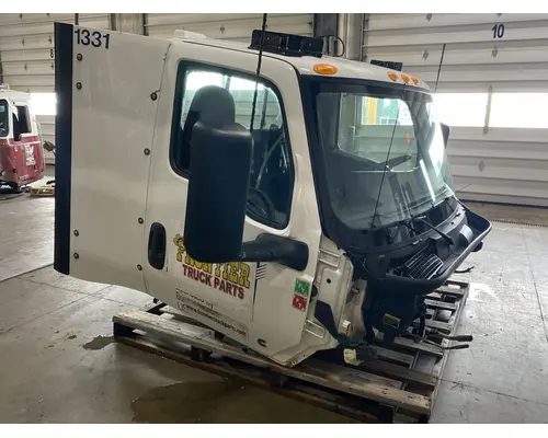 INTERNATIONAL LT625 Cab