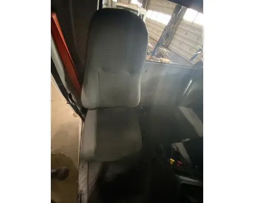 INTERNATIONAL LT625 Cab