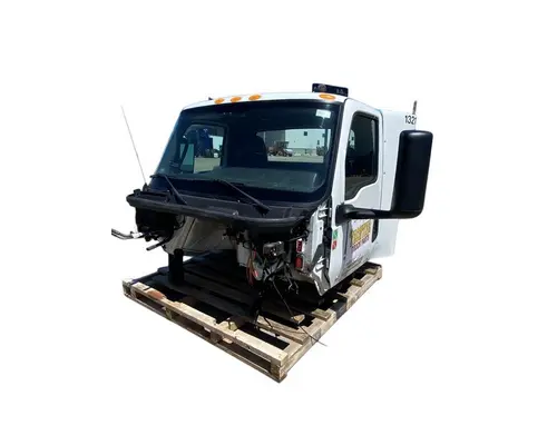 INTERNATIONAL LT625 Cab
