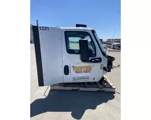 INTERNATIONAL LT625 Cab