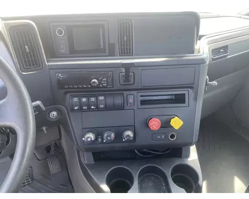 INTERNATIONAL LT625 Cab