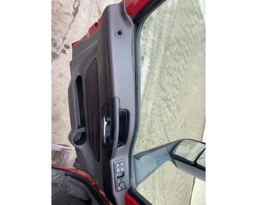 INTERNATIONAL LT625 Cab