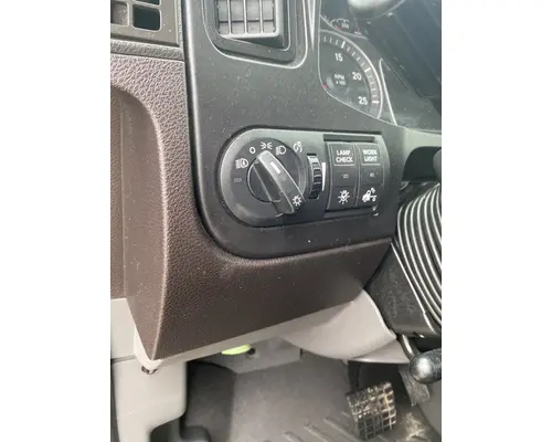 INTERNATIONAL LT625 Cab