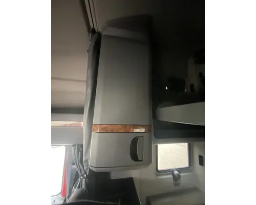 INTERNATIONAL LT625 Cab