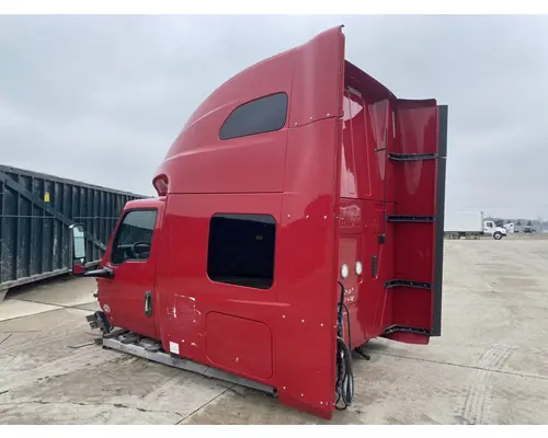 INTERNATIONAL LT625 Cab