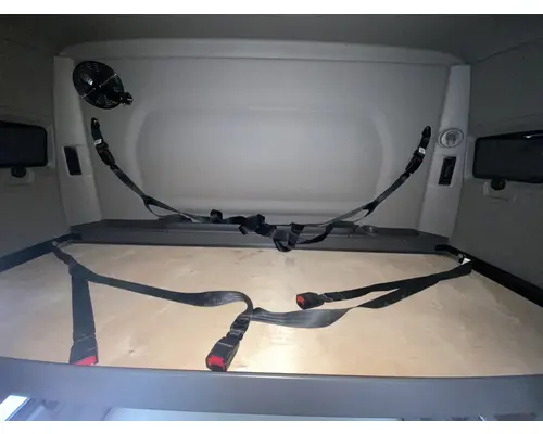 INTERNATIONAL LT625 Cab