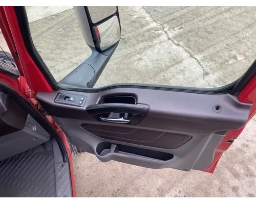 INTERNATIONAL LT625 Cab