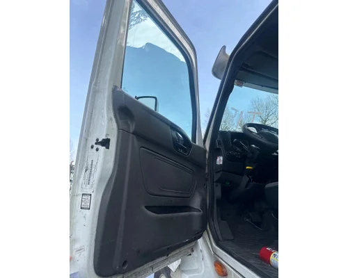 INTERNATIONAL LT625 Cab