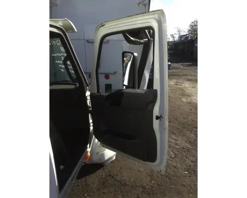 INTERNATIONAL LT625 Cab