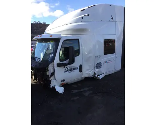 INTERNATIONAL LT625 Cab