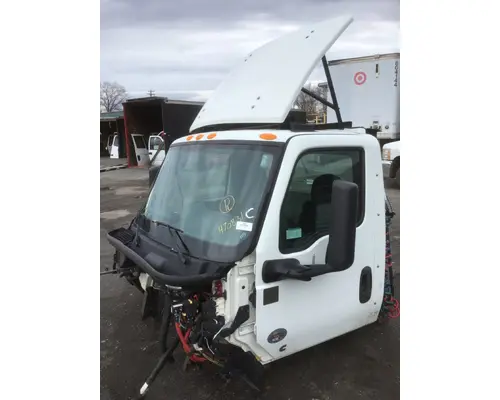 INTERNATIONAL LT625 Cab