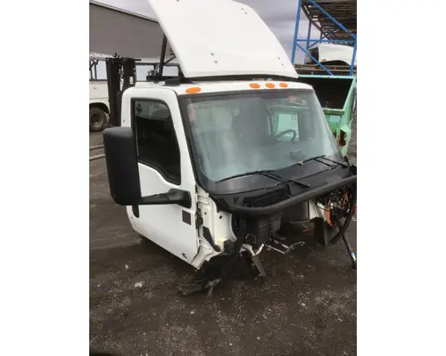INTERNATIONAL LT625 Cab