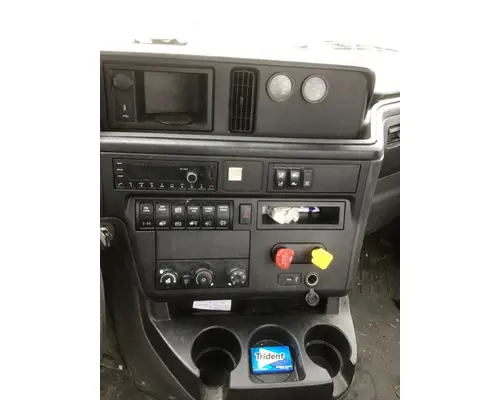 INTERNATIONAL LT625 Cab