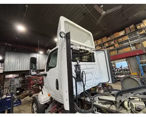 INTERNATIONAL LT625 Cab