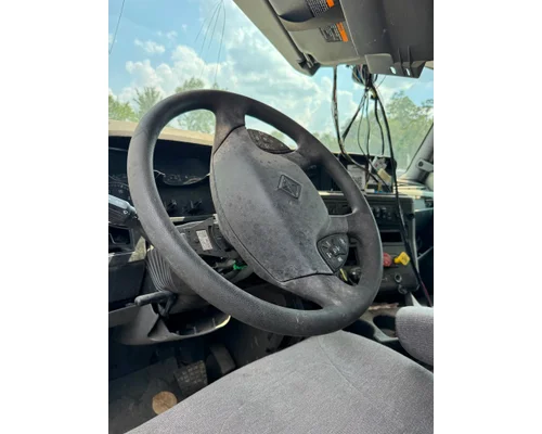 INTERNATIONAL LT625 Cab