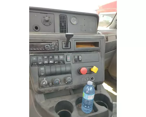 INTERNATIONAL LT625 Complete Vehicle