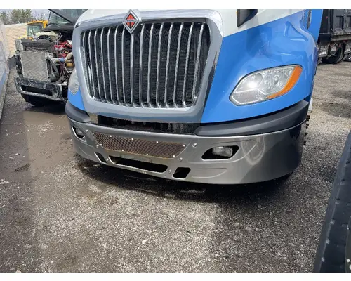 INTERNATIONAL LT625 Complete Vehicle
