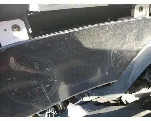 INTERNATIONAL LT625 Complete Vehicle