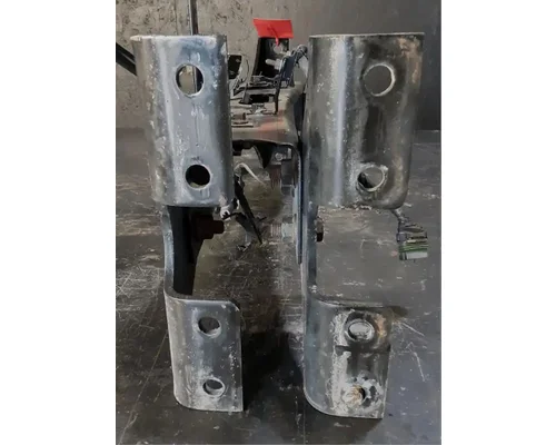 INTERNATIONAL LT625 Crossmember