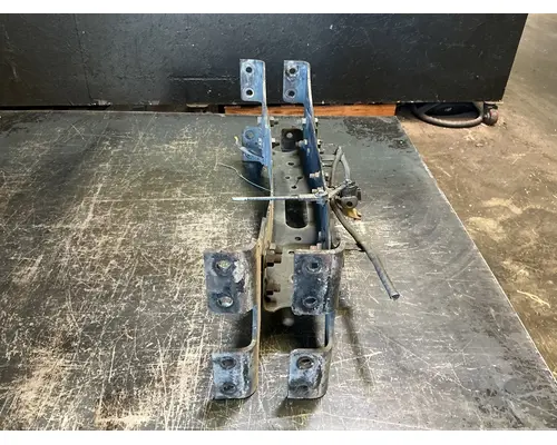 INTERNATIONAL LT625 Crossmember