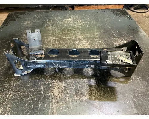 INTERNATIONAL LT625 Crossmember