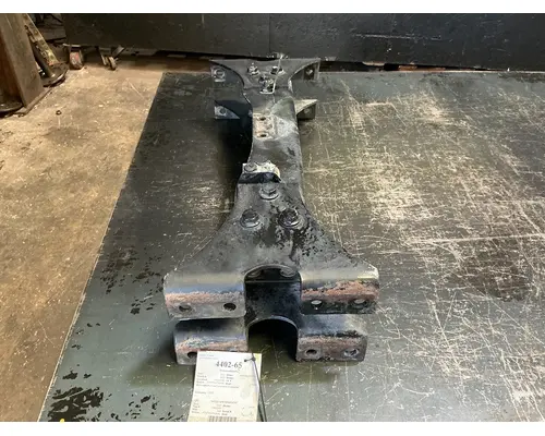 INTERNATIONAL LT625 Crossmember
