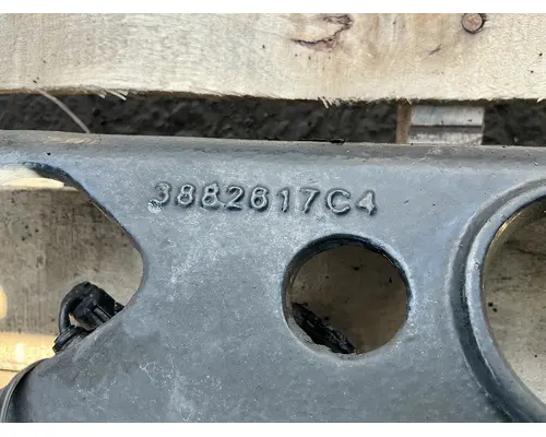 INTERNATIONAL LT625 Crossmember