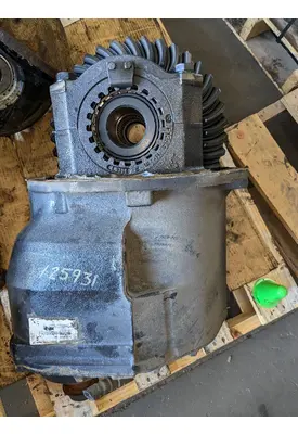 INTERNATIONAL LT625 Cutoff Assembly (Complete With Axles)