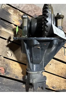 INTERNATIONAL LT625 Cutoff Assembly (Complete With Axles)