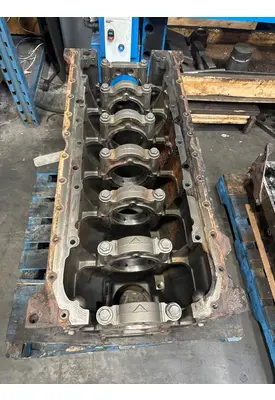INTERNATIONAL LT625 Cylinder Block