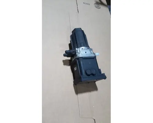 INTERNATIONAL LT625 DEF Pump