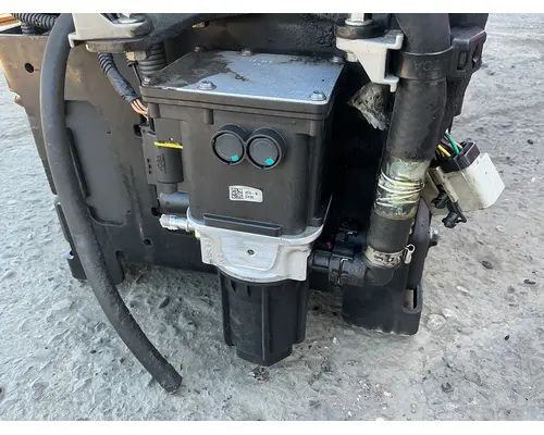 INTERNATIONAL LT625 DEF Pump