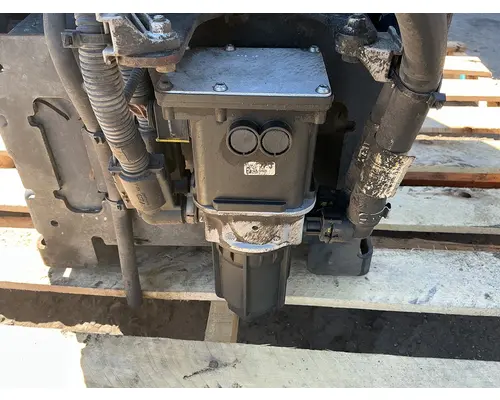 INTERNATIONAL LT625 DEF Pump