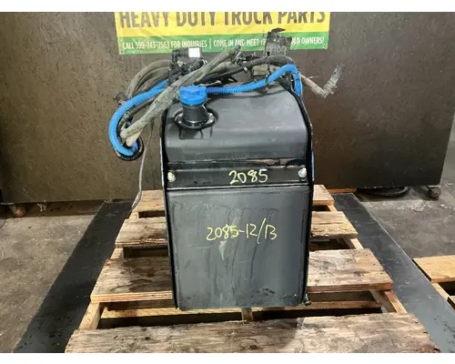 INTERNATIONAL LT625 DEF Tank